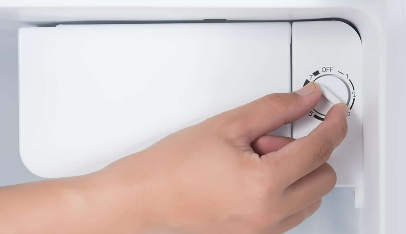 Điều chỉnh nhiệt độ tủ lạnh về mức thấp nhất