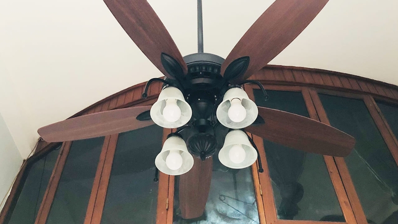 C&oacute; n&ecirc;n sử dụng quạt trần c&oacute; đ&egrave;n ch&ugrave;m trang tr&iacute; ảnh 6