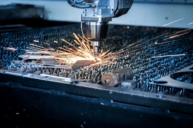 Cấp phôi và tháo sản phẩm cho máy gia công CNC