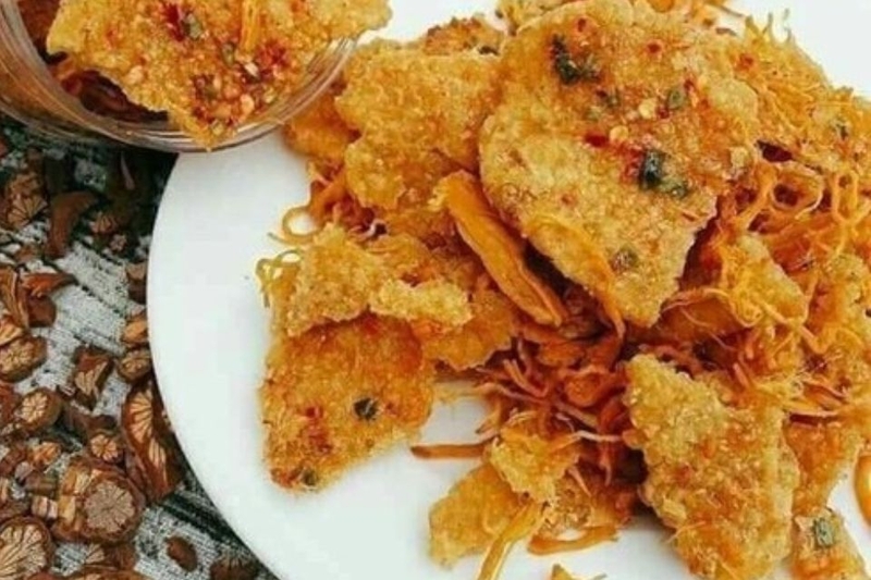 Cơm cháy khô gà - Món ăn vặt hấp dẫn