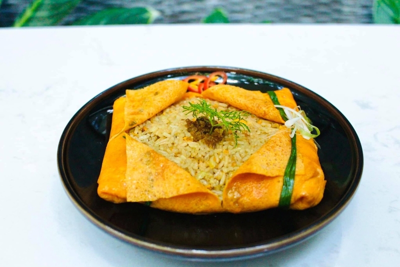 cơm chiên bọc trứng 1