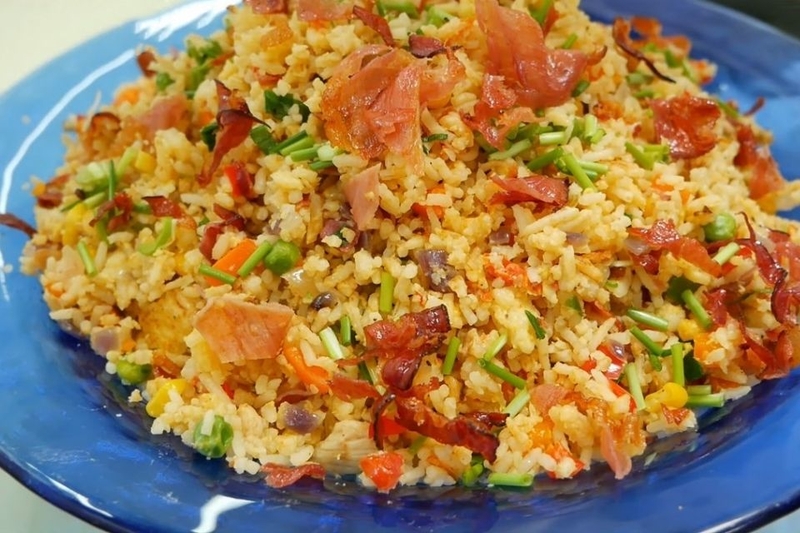 cơm chiên mì tôm giòn ngon