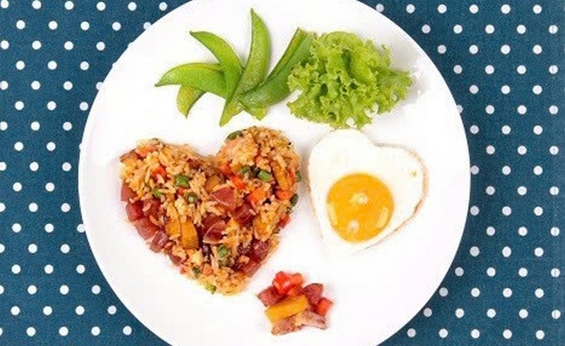 Cơm chiên trái tim ảnh 5