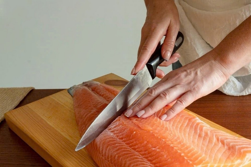 cơm cuộn cá hồi chiên ảnh 1