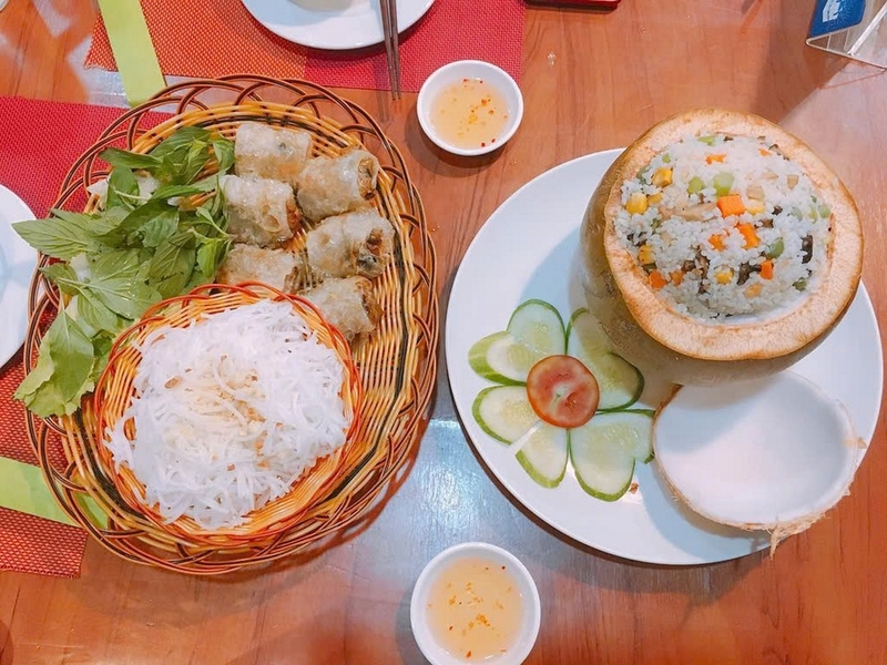 cơm dừa bến tre ảnh 1