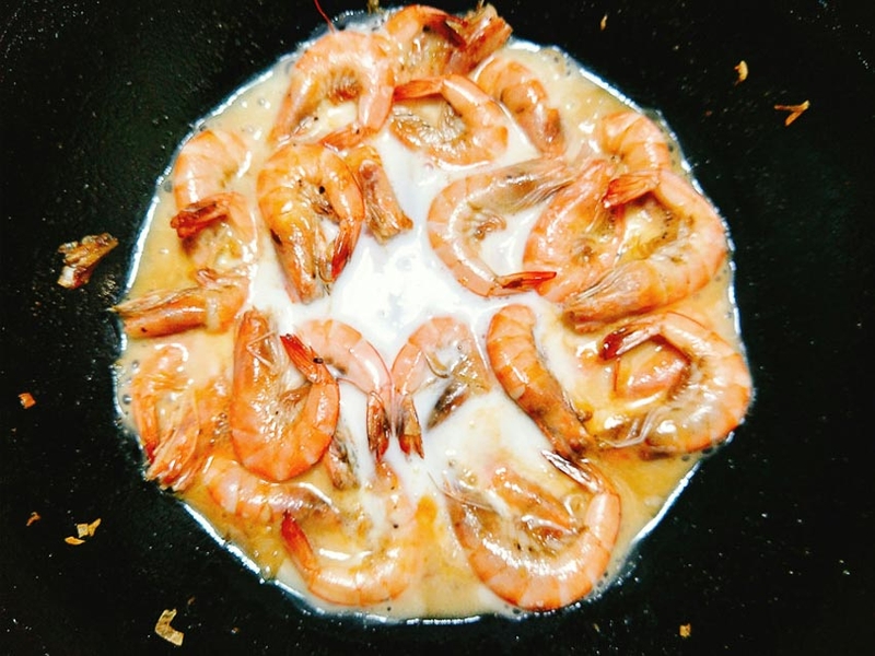 Cơm dừa tôm rang Bến Tre 4