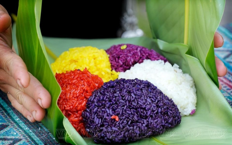 cơm ngũ sắc 5