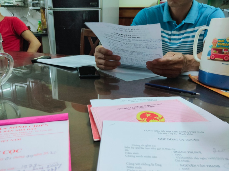 Công chứng khác gì chứng thực?