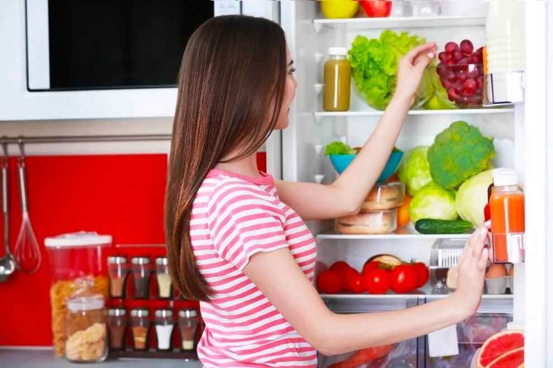 Khử mùi tủ lạnh và lò vi sóng