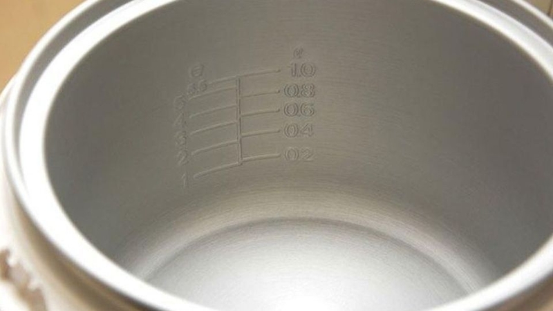 Nhôm dập tráng men chống dính kim cương