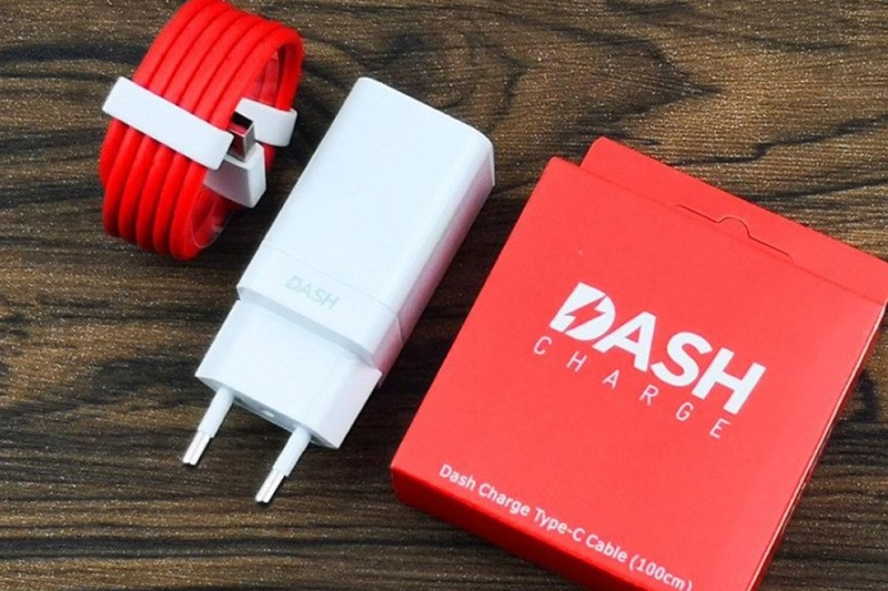 công nghệ sạc nhanh OnePlus DashCharge 2