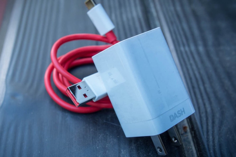 công nghệ sạc nhanh OnePlus DashCharge 6