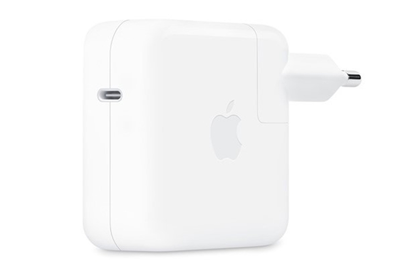 cu-sac-70w-usb-c-power-adapter-1.jpg