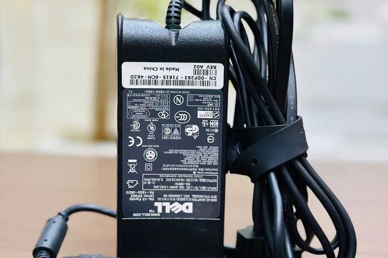 Cục sạc laptop Dell - 03