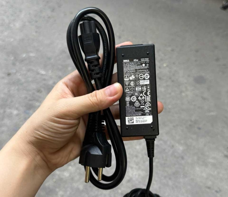 Cục sạc laptop Dell - 04
