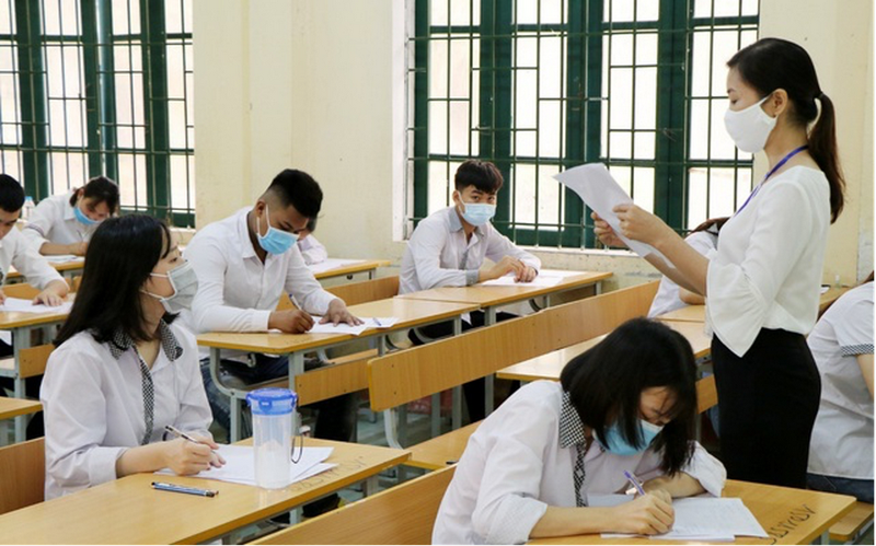 Mức điểm chuẩn các ngành khối D43