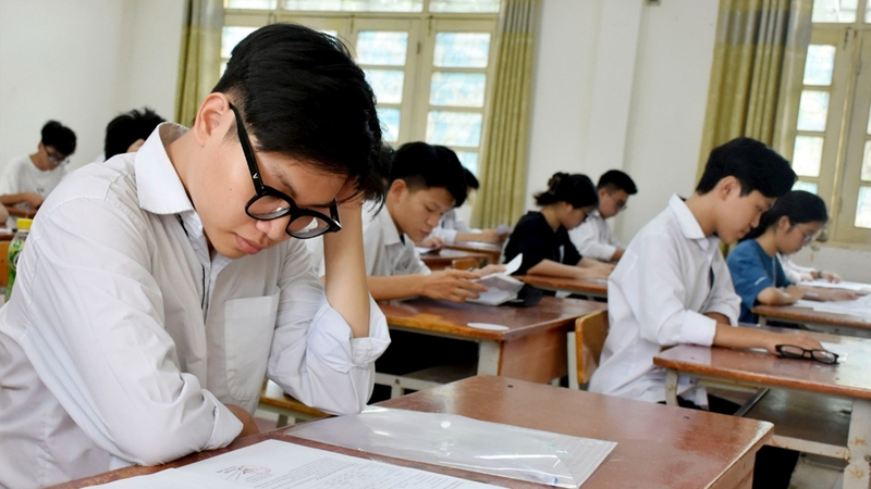 D92 bao gồm Toán, Khoa học tự nhiên và Tiếng Đức