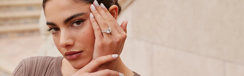 Đá Moissanite có đắt không?