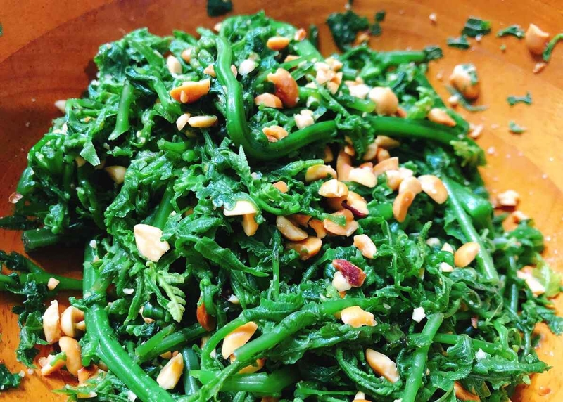 Nộm rau dớn