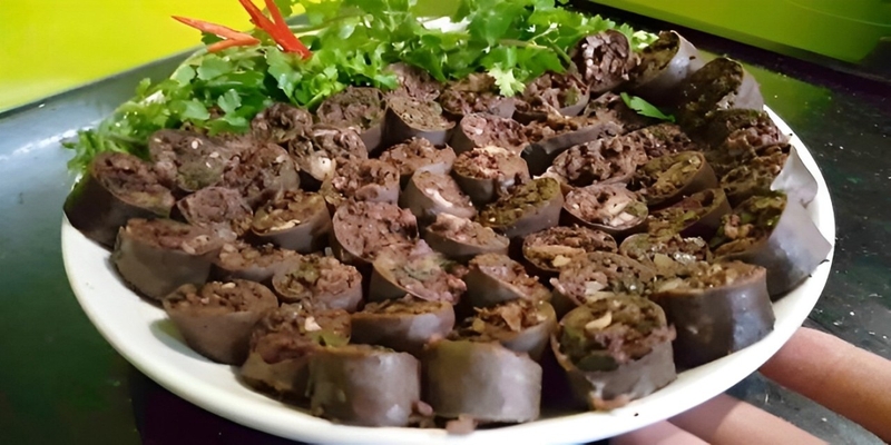 Lòng lợn nhồi gạo nếp