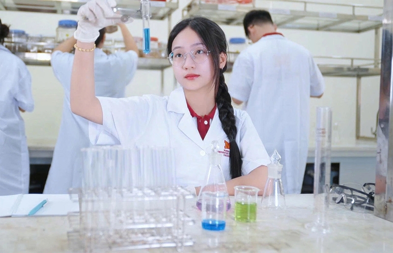 Đề án tuyển sinh Đại học Công nghệ miền Đông 2025 - 01