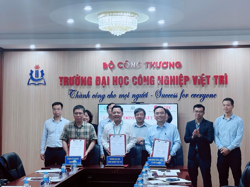 Điểm chuẩn Đại học Công nghiệp Việt Trì 2025 - 02