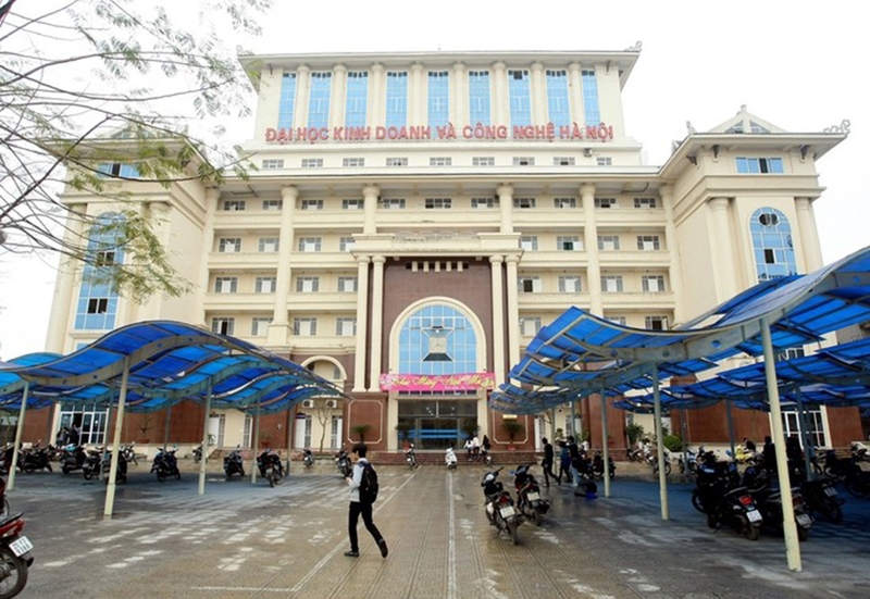 Đại học Kinh doanh và Công nghệ Hà Nội điểm chuẩn - 08