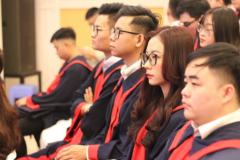 Đại học Kinh doanh và Công nghệ Hà Nội điểm chuẩn - 09