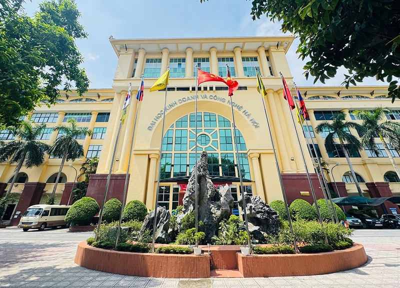 Điểm chuẩn Đại học Kinh doanh và Công nghệ Hà Nội 2025 - 02