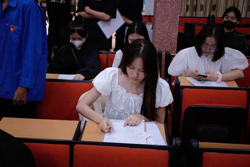 Điểm chuẩn Đại học Kinh tế Nghệ An 2025 - 05