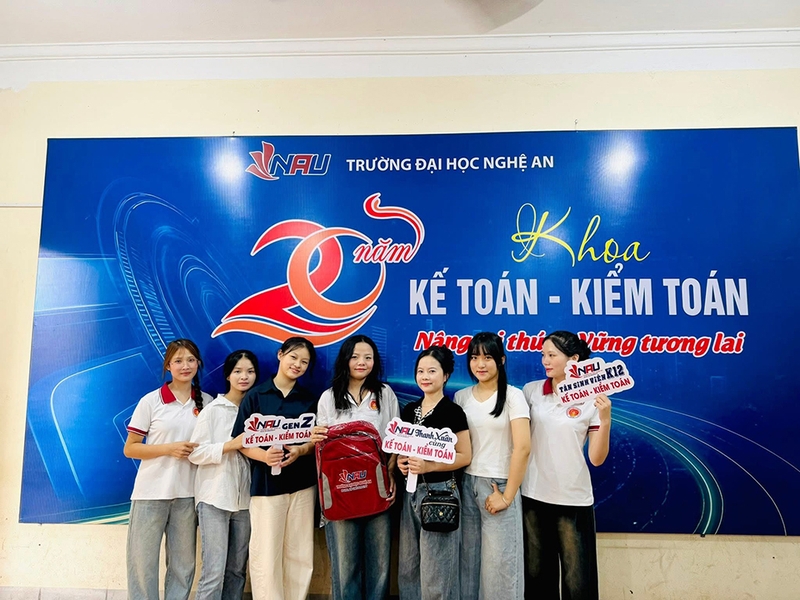 Điểm chuẩn Đại học Kinh tế Nghệ An 2025 - 06