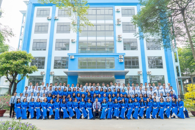 gioi thieu dai hoc lao dong xa hoi