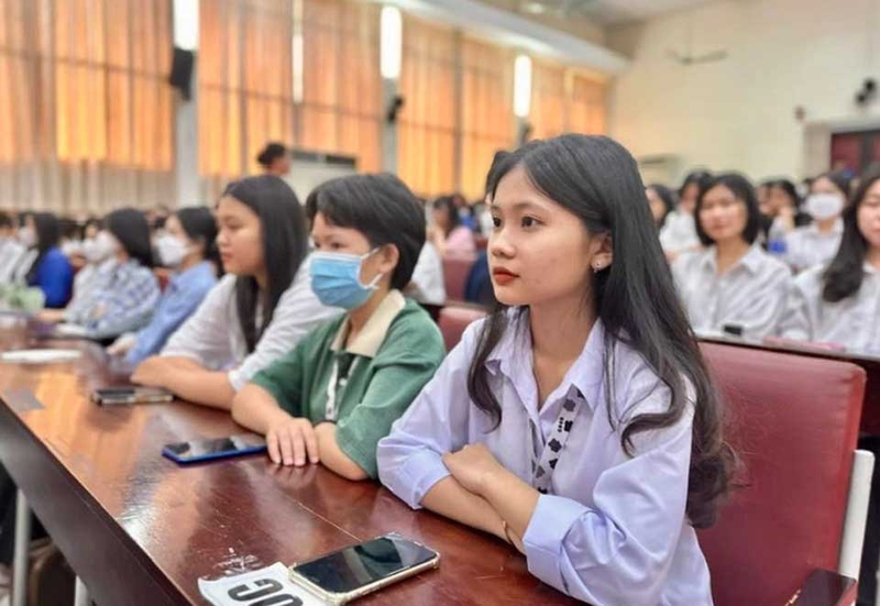 Đại học Nội vụ điểm chuẩn - 03