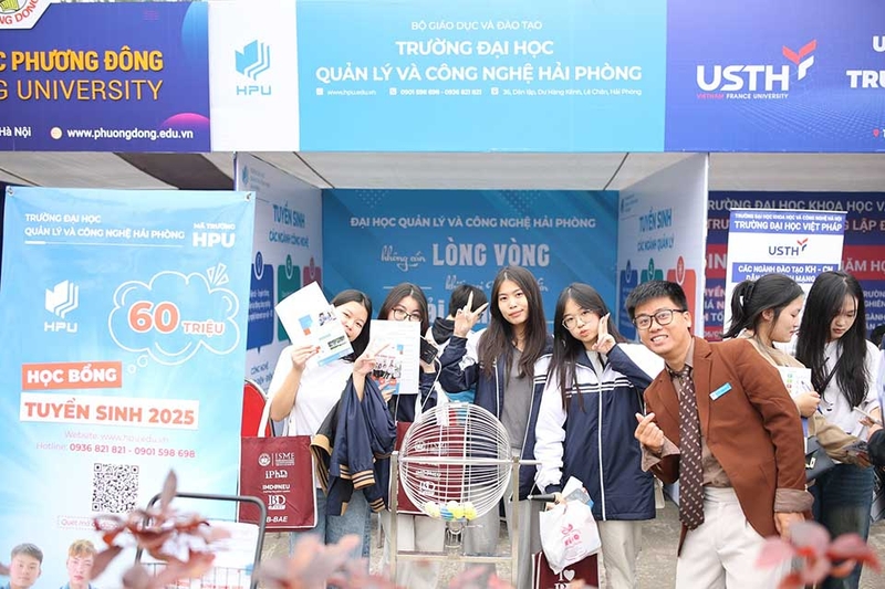 Điểm chuẩn Đại học Quản lý và Công nghệ Hải Phòng 2025 - 06