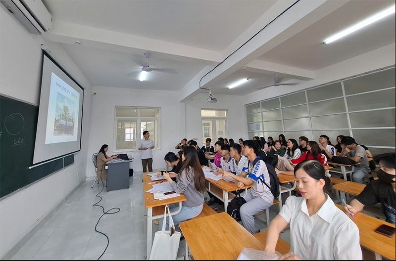 Điểm chuẩn Đại học Quảng Bình 2025 - 04