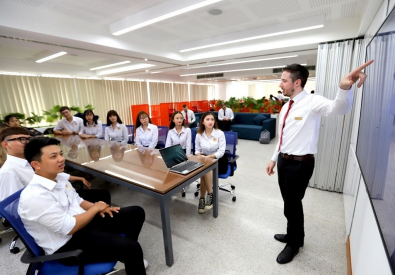 Giáo trình tiếng Anh chuyên ngành Anh