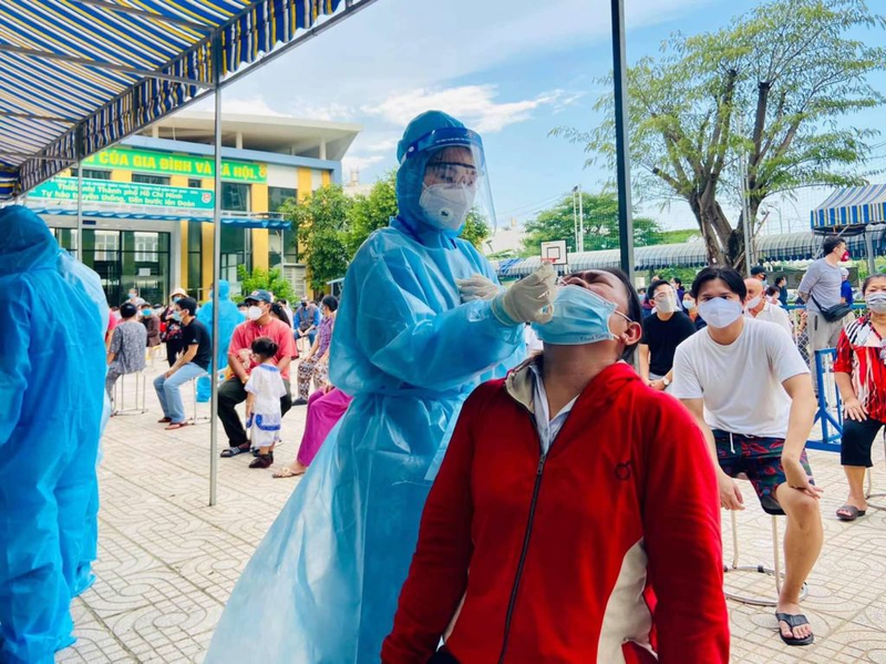 Tình nguyện viên trong mùa dịch Covid 19: