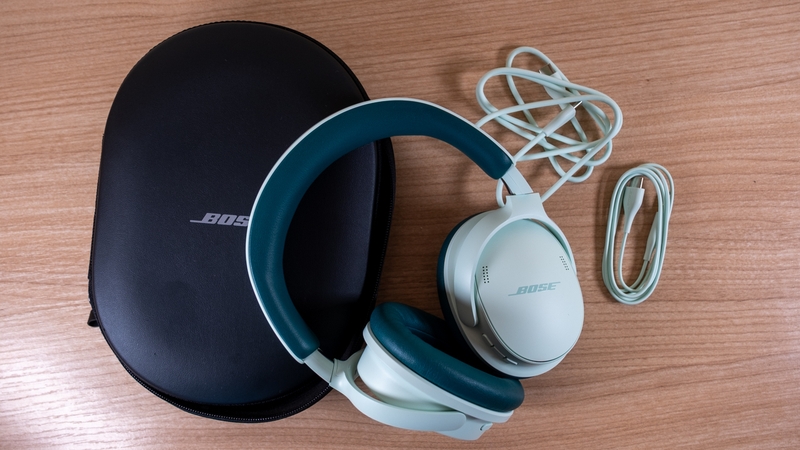 đánh giá Bose QuietComfort Headphones 2 2.jpg