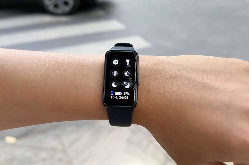 Đánh giá Huawei Band 8 - 04