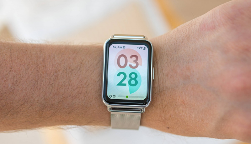 Đánh giá Huawei Watch Fit 2 4