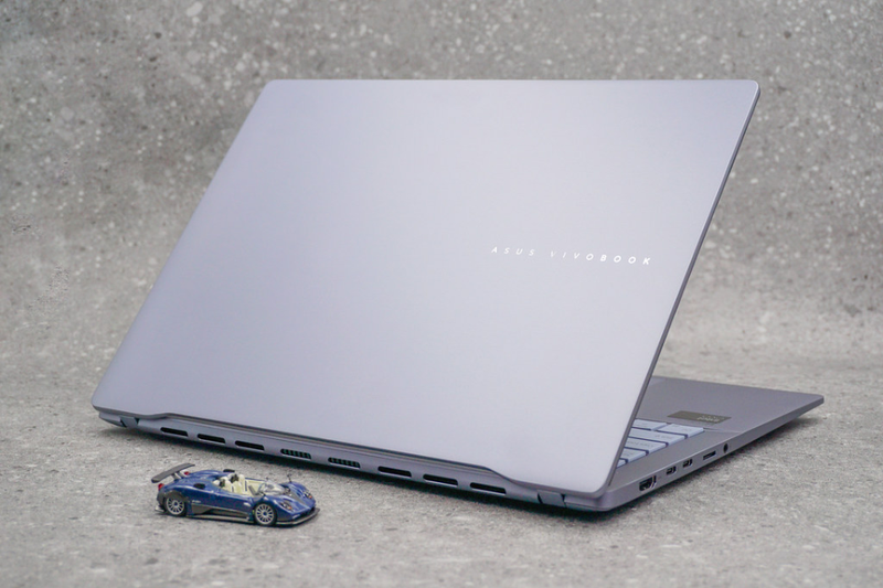 danh-gia-Laptop-ASUS-Vivobook-S14-OLED-S5406SA-PP060WS-2.png