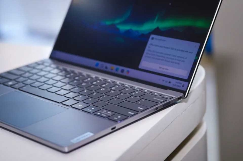 Đánh giá Lenovo ThinkBook X AI 2024 - 02