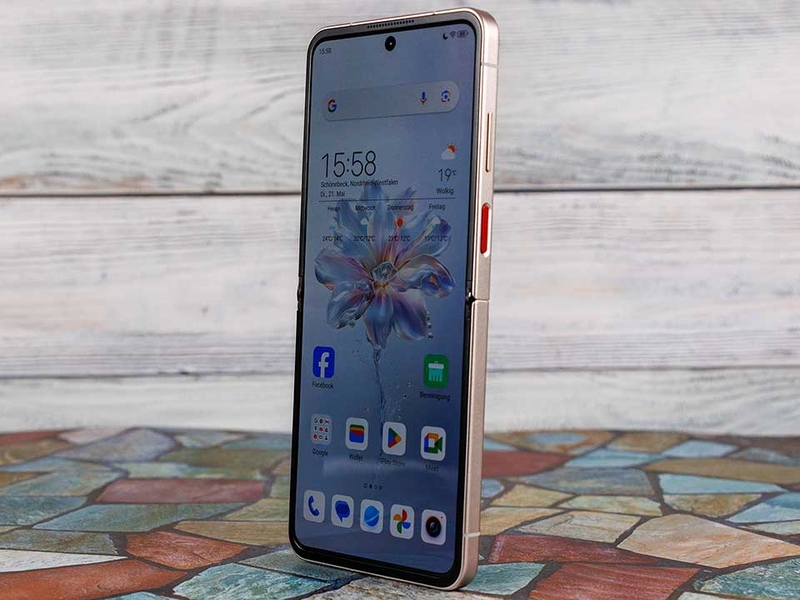 Đánh giá Nubia Flip 5G - 07