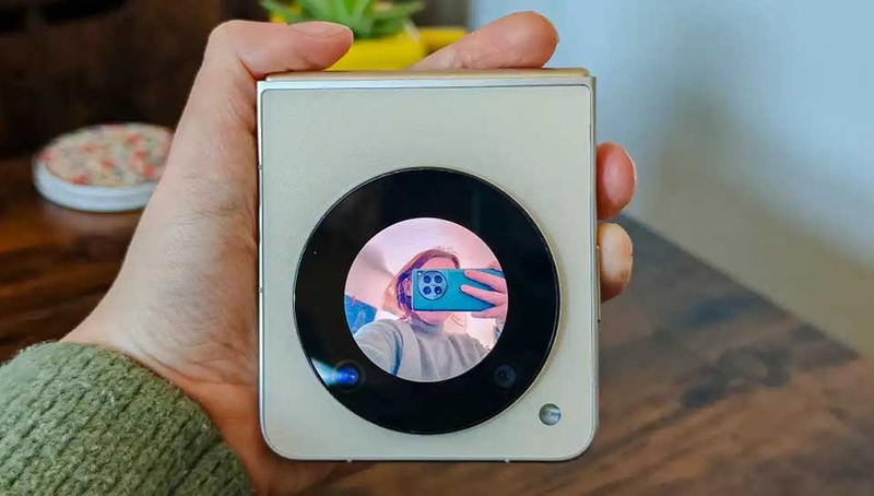 Đánh giá Nubia Flip 5G - 08