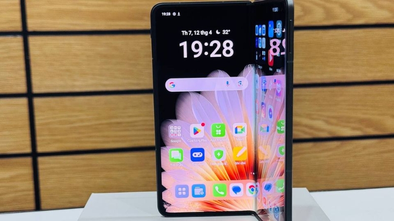 Đánh giá OPPO Find N6 7
