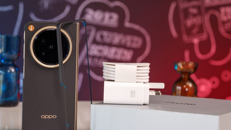 Đánh giá OPPO Find N6 1