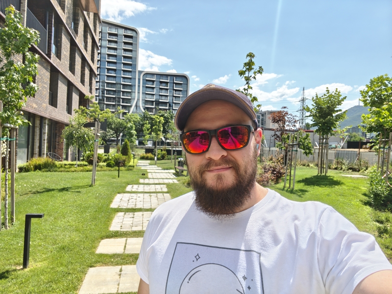 đánh giá OnePlus Nord 5 selfie.jpg