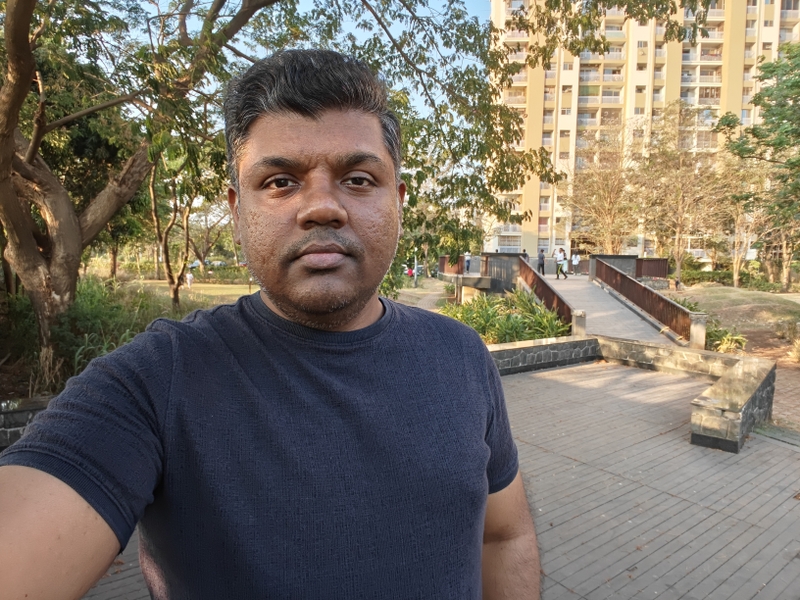 đánh giá OnePlus Nord 6 selfie.jpg