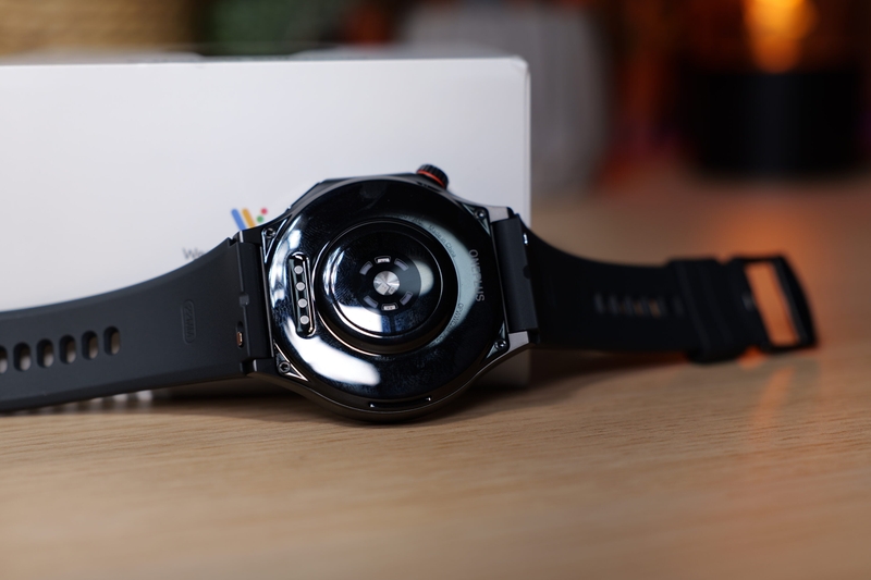 đánh giá OnePlus Watch 4 2.jpg