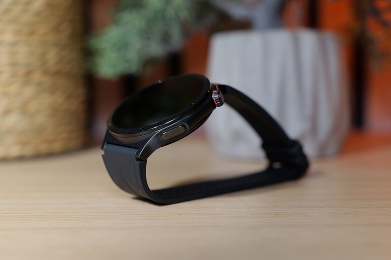 đánh giá OnePlus Watch 4 3.jpg